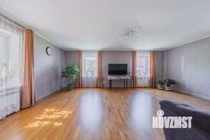 Коттедж 147м², 2-этажный, участок 5 сот.  