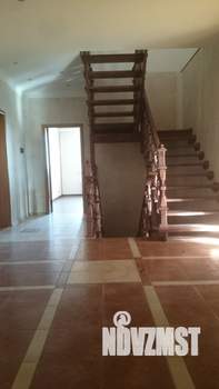 Коттедж 330м², 3-этажный, участок 11 сот.  