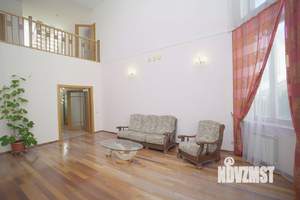 Коттедж 665м², 3-этажный, участок 15 сот.  