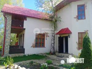 Дом 160м², 2-этажный, участок 13 сот.  