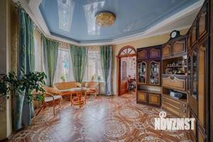 Коттедж 611м², 4-этажный, участок 10 сот.  