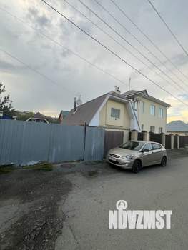 Коттедж 144м², 3-этажный, участок 5 сот.  