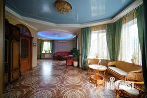 Коттедж 610м&sup2;, 3-этажный, участок 10 сот.  