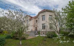 Дом 504м&sup2;, 2-этажный, участок 32 сот.  