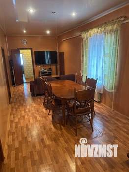 Дом 270м², 2-этажный, участок 6 сот.  