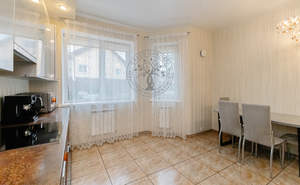 Дом 150м&sup2;, 3-этажный, участок 2 сот.  