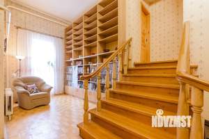 Коттедж 265м², 2-этажный, участок 11 сот.  