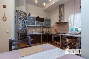 Дом 337м&sup2;, 2-этажный, участок 11 сот.  