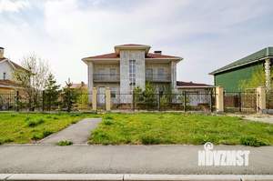 Дом 401м², 2-этажный, участок 12 сот.  