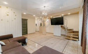 Дом 150м&sup2;, 3-этажный, участок 2 сот.  