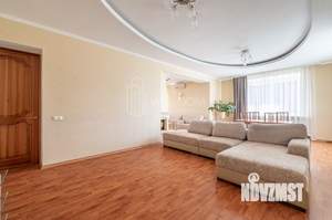 Коттедж 449м², 4-этажный, участок 12 сот.  