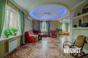Коттедж 611м², 4-этажный, участок 10 сот.  