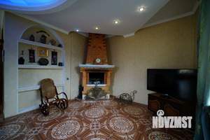 Коттедж 610м&sup2;, 3-этажный, участок 10 сот.  