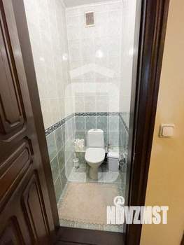 Дом 860м², 3-этажный, участок 14 сот.  