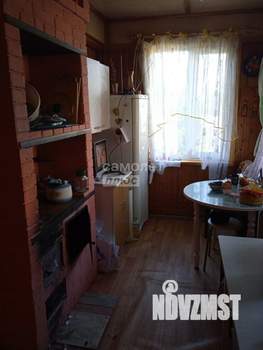 Дом 80м&sup2;, 2-этажный, участок 9 сот.  