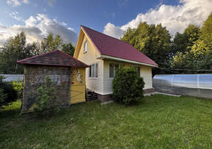 Дом 50м², 2-этажный, участок 9 сот.  
