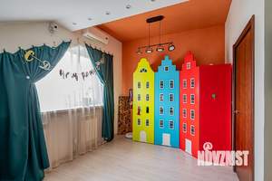 Коттедж 500м&sup2;, 3-этажный, участок 12 сот.  