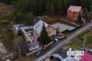 Коттедж 240м², 3-этажный, участок 10 сот.  