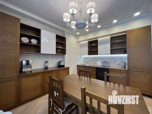 Таунхаус 240м², 3-этажный, участок 3 сот.  