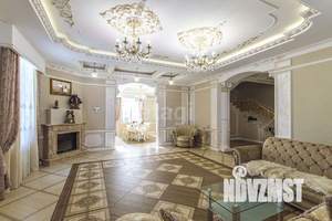 Дом 362м², 3-этажный, участок 10 сот.  