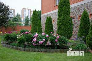 Коттедж 365м², 3-этажный, участок 11 сот.  