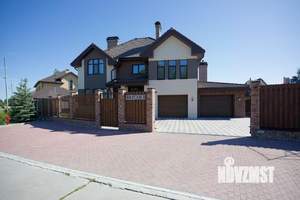 Коттедж 385м&sup2;, 2-этажный, участок 11 сот.  