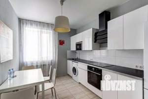 Коттедж 360м², 3-этажный, участок 5 сот.  