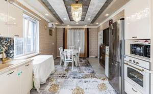 Дом 250м², 2-этажный, участок 10 сот.  