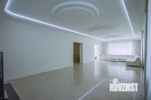 Коттедж 385м², 2-этажный, участок 12 сот.  