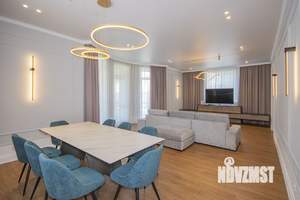 Дом 250м&sup2;, 2-этажный, участок 10 сот.  