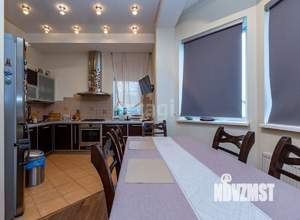 Дом 337м&sup2;, 2-этажный, участок 11 сот.  