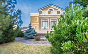 Дом 1200м², 3-этажный, участок 16 сот.  