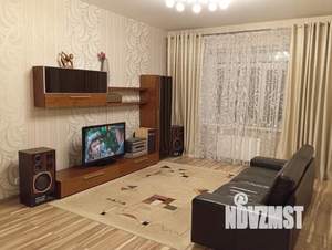 Коттедж 262м², 3-этажный, участок 3 сот.  