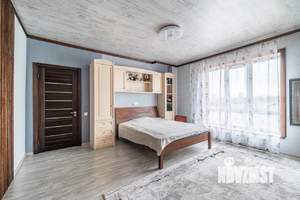 Дом 240м², 3-этажный, участок 12 сот.  