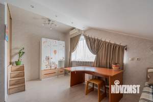 Коттедж 500м&sup2;, 3-этажный, участок 12 сот.  