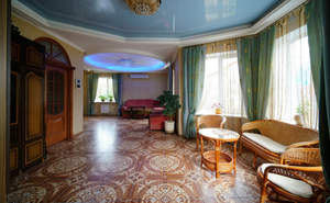 Дом 610м², 3-этажный, участок 10 сот.  