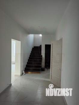 Дом 205м&sup2;, 2-этажный, участок 8 сот.  