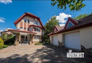 Дом 399м², 4-этажный, участок 16 сот.  