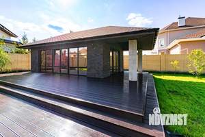 Коттедж 355м², 2-этажный, участок 15 сот.  