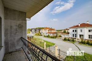 Дом 401м², 2-этажный, участок 12 сот.  