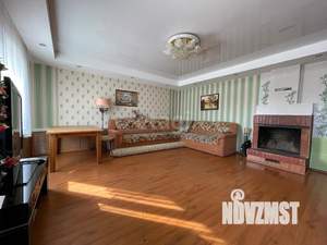 Дом 449м², 2-этажный, участок 12 сот.  