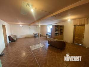 Дом 220м², 2-этажный, участок 10 сот.  