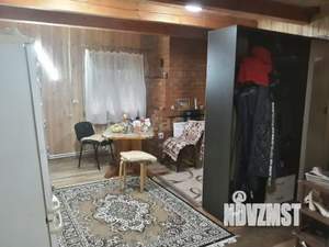Дом 181м², 2-этажный, участок 10 сот.  