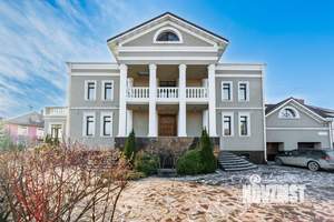 Коттедж 1200м², 3-этажный, участок 16 сот.  