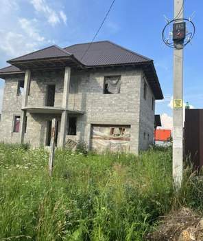Дом 220м², 2-этажный, участок 8 сот.  