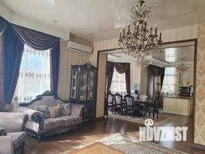 Коттедж 726м&sup2;, 3-этажный, участок 25 сот.  