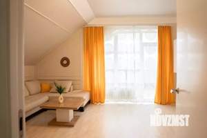 Коттедж 360м², 3-этажный, участок 5 сот.  