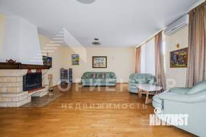 Таунхаус 251м², 4-этажный, участок 3 сот.  