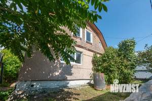 Дом 40м&sup2;, 2-этажный, участок 6 сот.  