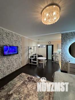 Студия квартира, посуточно, 45м2, 1/10 этаж